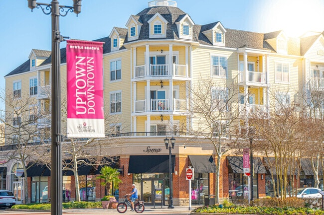 Building Photo - Market Common Rental