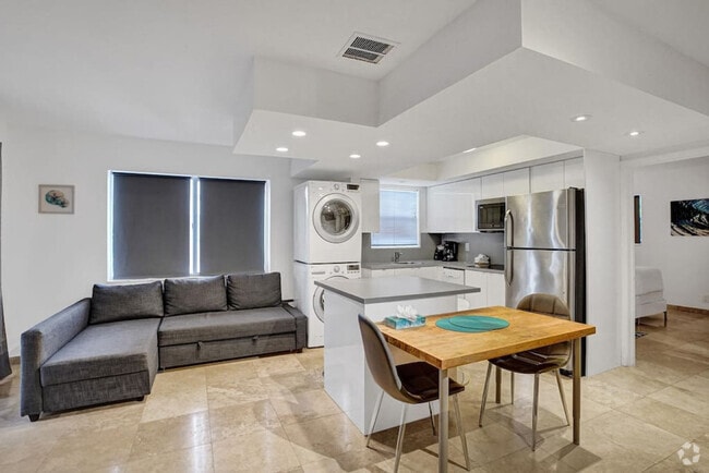 Building Photo - 3215 NE 7th St Unit ID1229009P Rental
