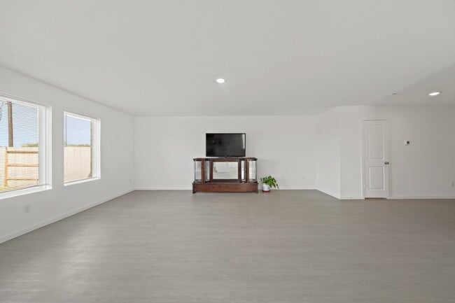 Photo - 2919 Summer Breeze Wy