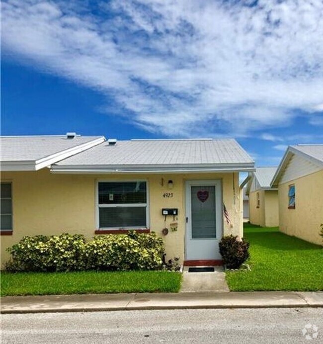 Building Photo - 55+ Community: 1 B/1 B Villa in New Port C... Rental