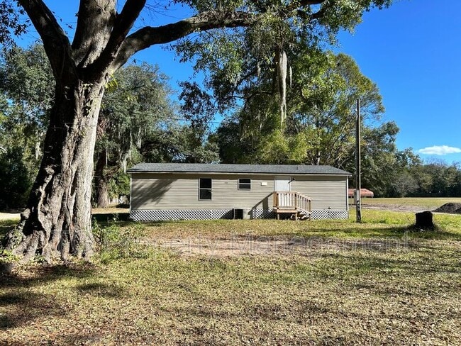 Photo - 787 Gillen St