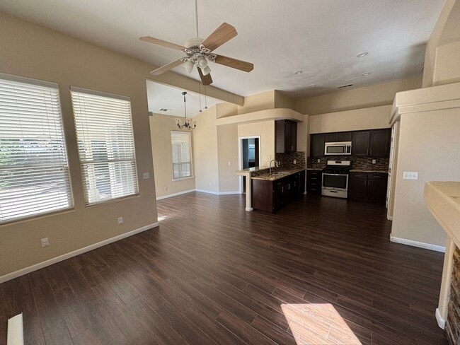 1337 E Sunnyside Ave