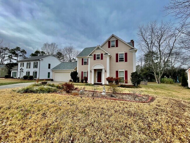 Photo - Welcome to this beautiful 5-bedroom, 2.5 bathroom home located in the vibrant city of Charlotte, NC