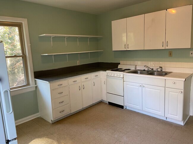 Photo - 408 Westmoreland Pl