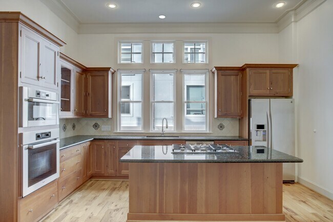 Photo - 1415 Oakdale St