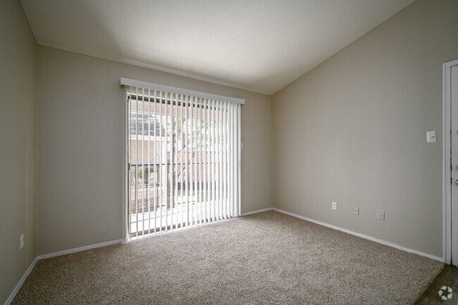 1BR, 1BA - 540SF