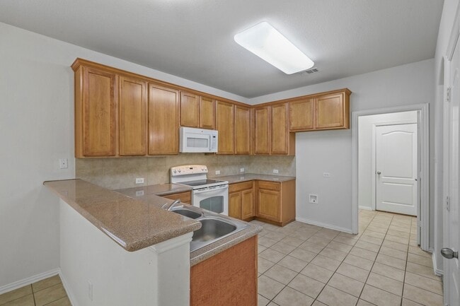 Photo - 440 Bentson Dr