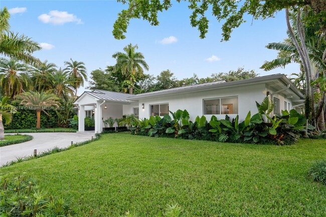 Photo - 3500 E Glencoe St