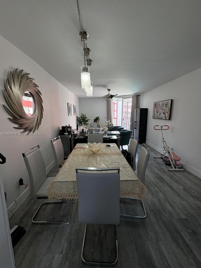 Photo - 1750 W 46th St Unit 312