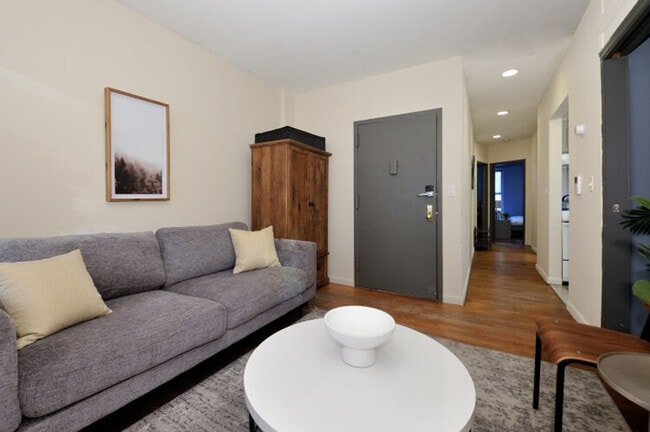 Photo - 348 W 38th St Unit SI ID1323911P