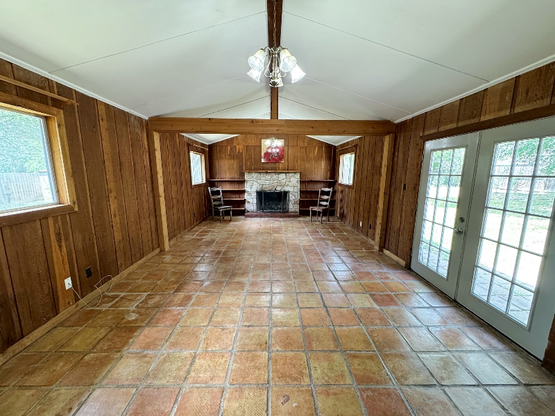 Photo - 216 Shadywood St