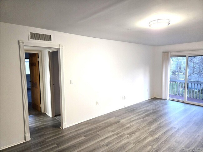 Photo - 110 Sterling St Unit 110