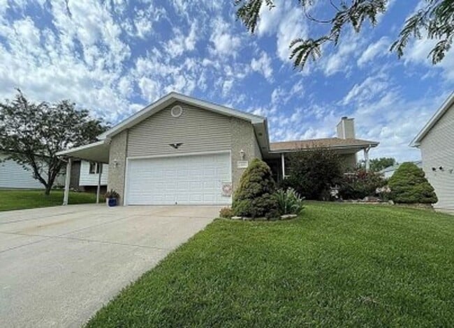 Photo - West Lincoln Home For Rent