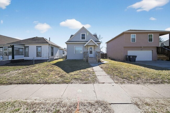 2117 6th Ave