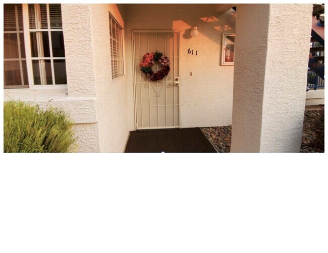 Front Entrance - 611 Horizon Cv Townhome