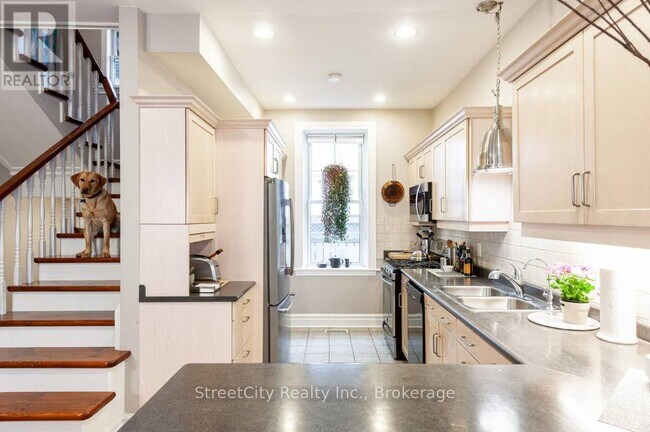 Photo - 184 Brunswick St