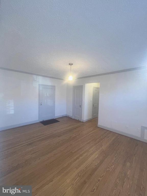 Photo - 715 S Washington St