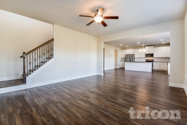 4392 Bella View Dr
