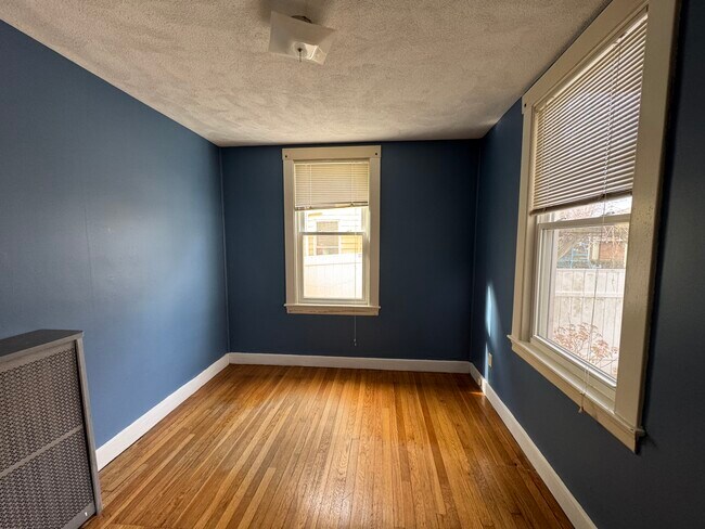 Photo - 77 Boyd St
