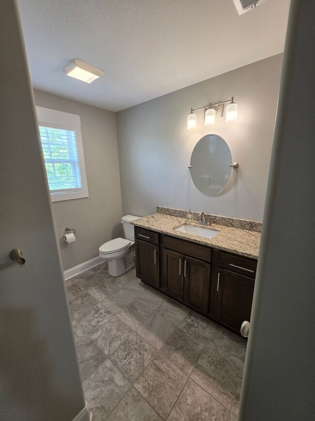 Photo - 3/2.5 home in beautiful Jonesborough