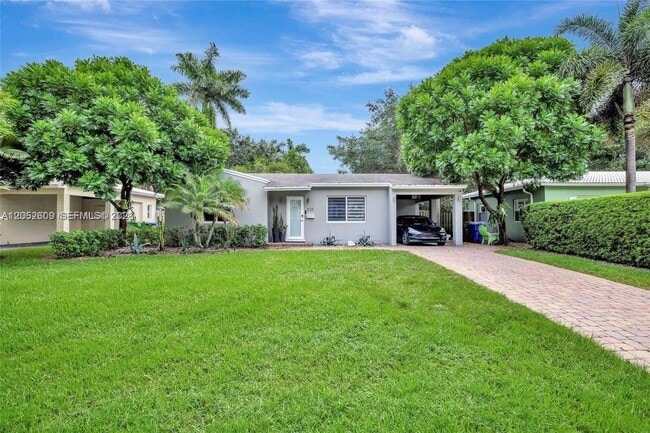 Photo - 828 SW 15th St