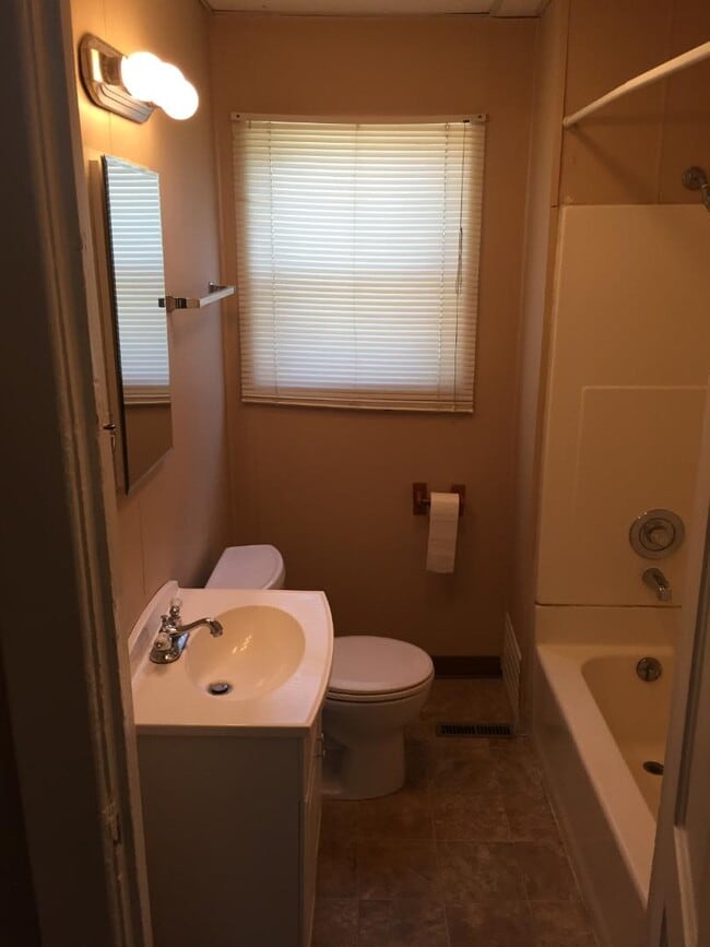 Photo - 903 Beltrami Ave NW