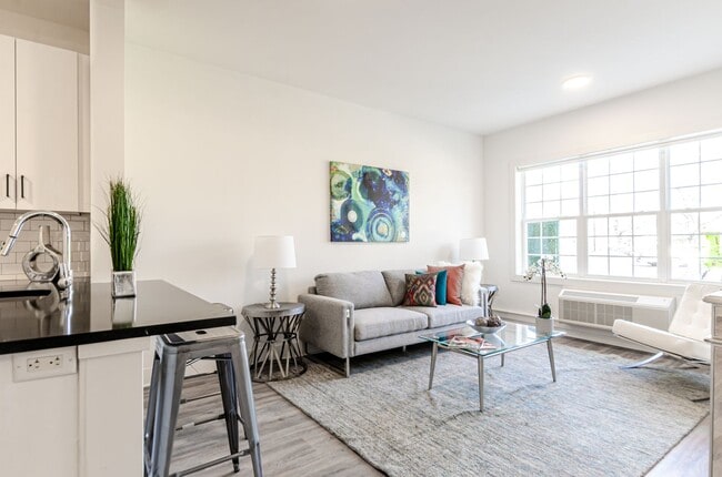 Photo - Lakeside Residence