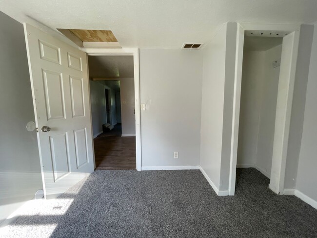 Photo - 1521 E Kirby Ave Unidad 1521 1/2