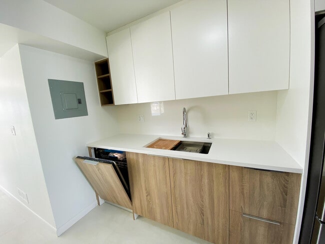 Photo - 2755 NE 28th Ave Unidad C1