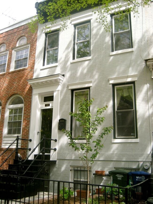 Building Photo - 1111 5th St NW Unit 1111 5th St NW