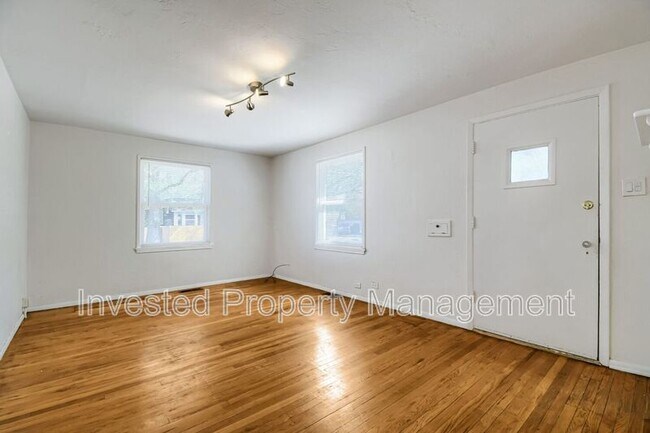 Photo - 785 Elm St