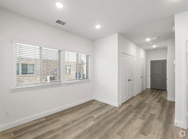 Building Photo - 3134 Patrick St Rental