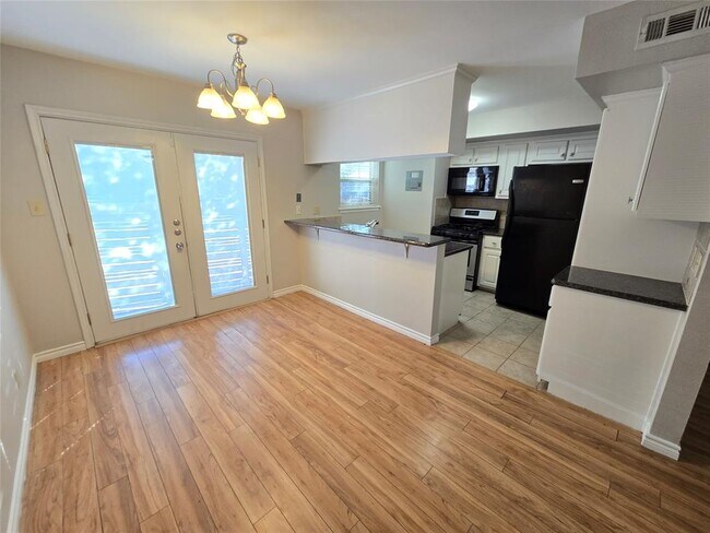 Photo - 7801 Shoal Creek Blvd Unit 133