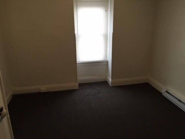 Photo - 929 W Gordon St Unit 4