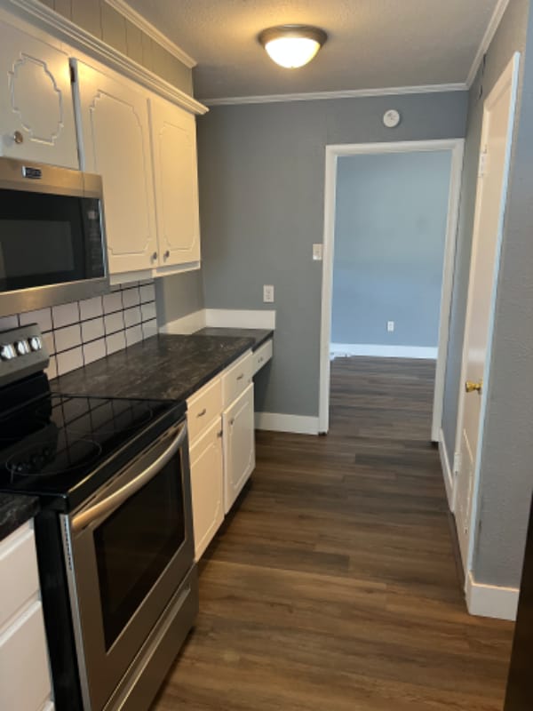 Photo - 2025 E Frank Phillips Blvd