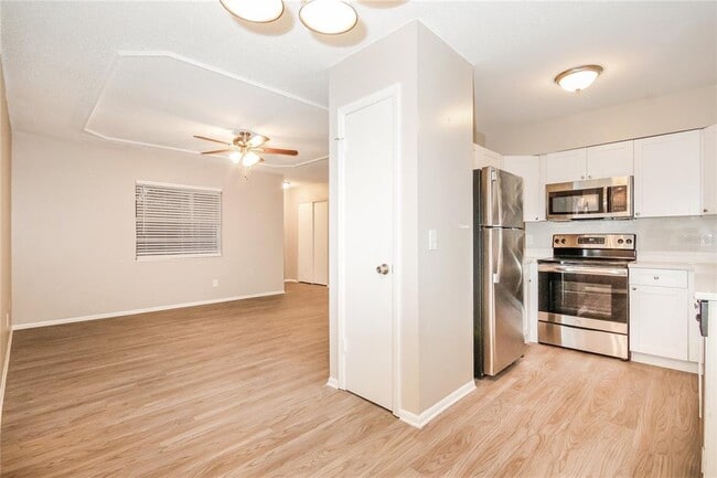 Photo - 107 Inwood Ct