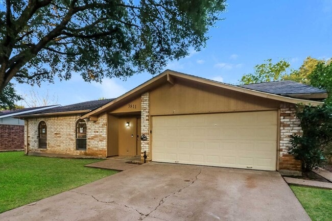 Photo - 3811 Coltwood Dr