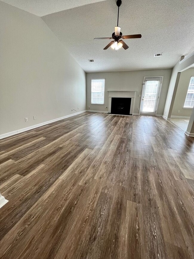 Photo - 110 Faybrook Dr