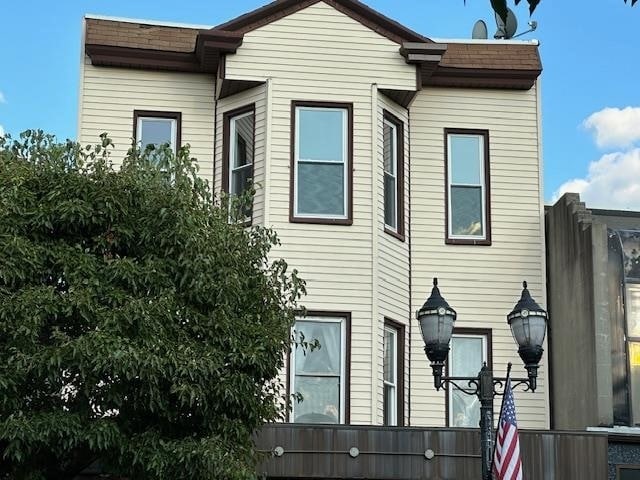 Building Photo - 588 Broadway Unit 1