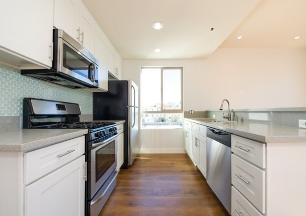 Photo - 11214 Morrison Ave