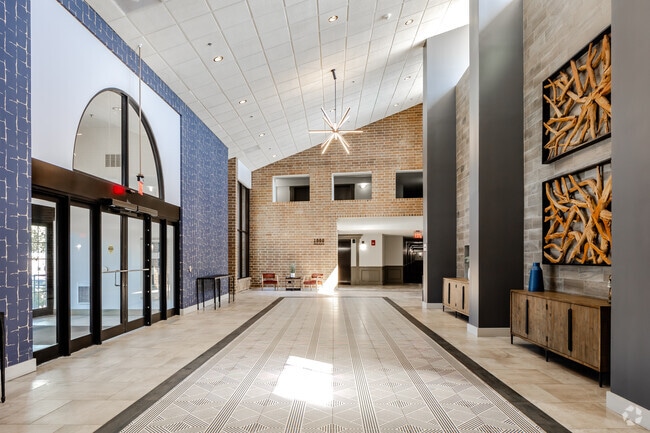 Photo - Iroquois Club