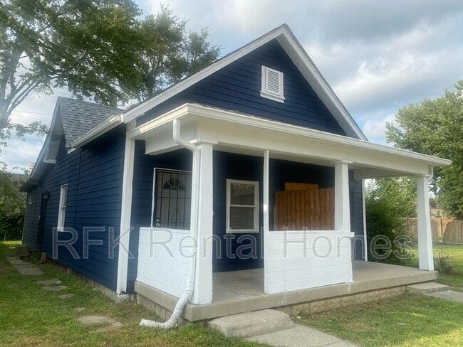 Building Photo - 2320 E Brookside Ave Rental