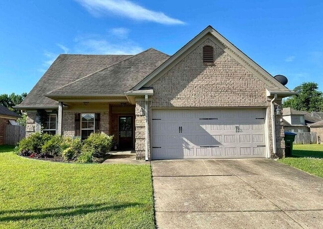 Building Photo - 205 Hackberry Cove