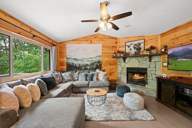 Photo - 930 Hideaway Hills Cir