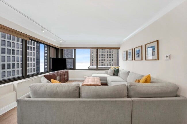 Photo - 247 E Chestnut St