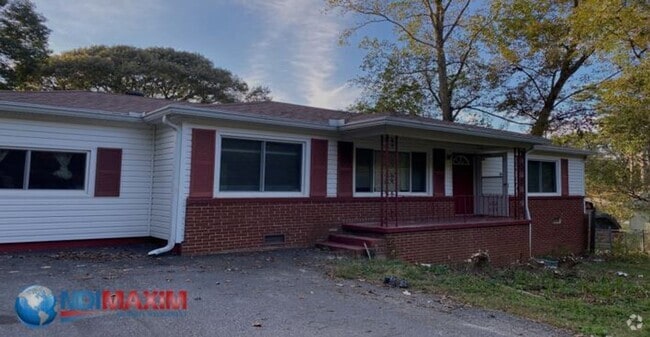 Building Photo - Renovated cozy ranch in Mableton Rental