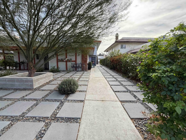 Building Photo - 821 Karma Ct