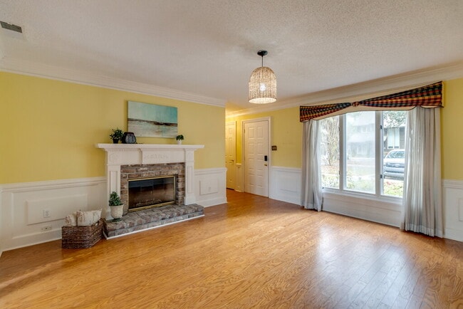 Photo - Conveniently located in midtown Savannah