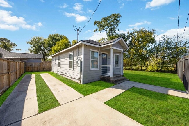 Photo - 3810 Rawley St