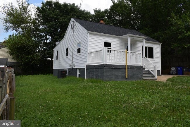 Building Photo - 12323 DEWEY Rental